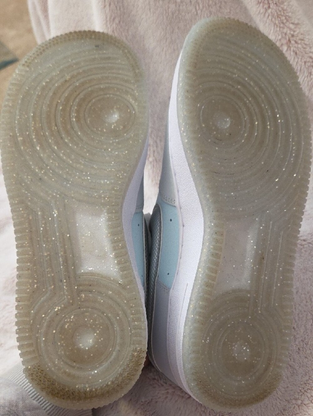 OFFERS/Nike Air Force 1. Low-Top Sneakers in Pale Blue & Silver Swoosh - Picture 4 of 10